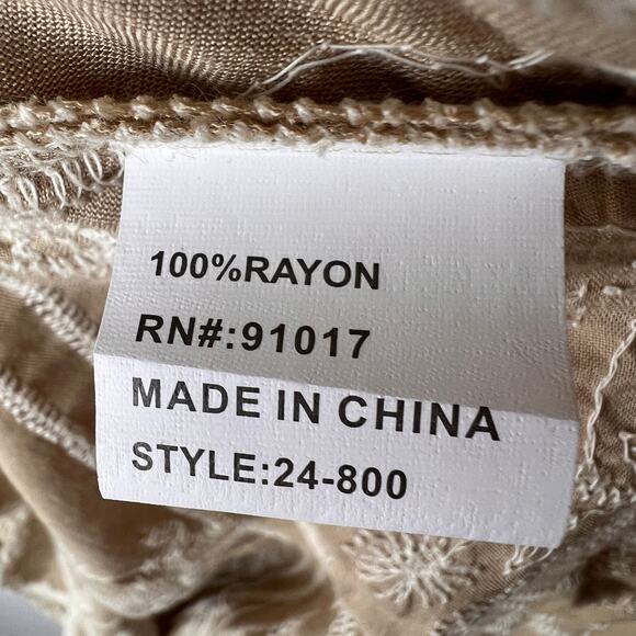 Solitaire Blouse Womens Size Large Beige & Ivory Floral Embroidery Patch Work - Picture 15 of 16